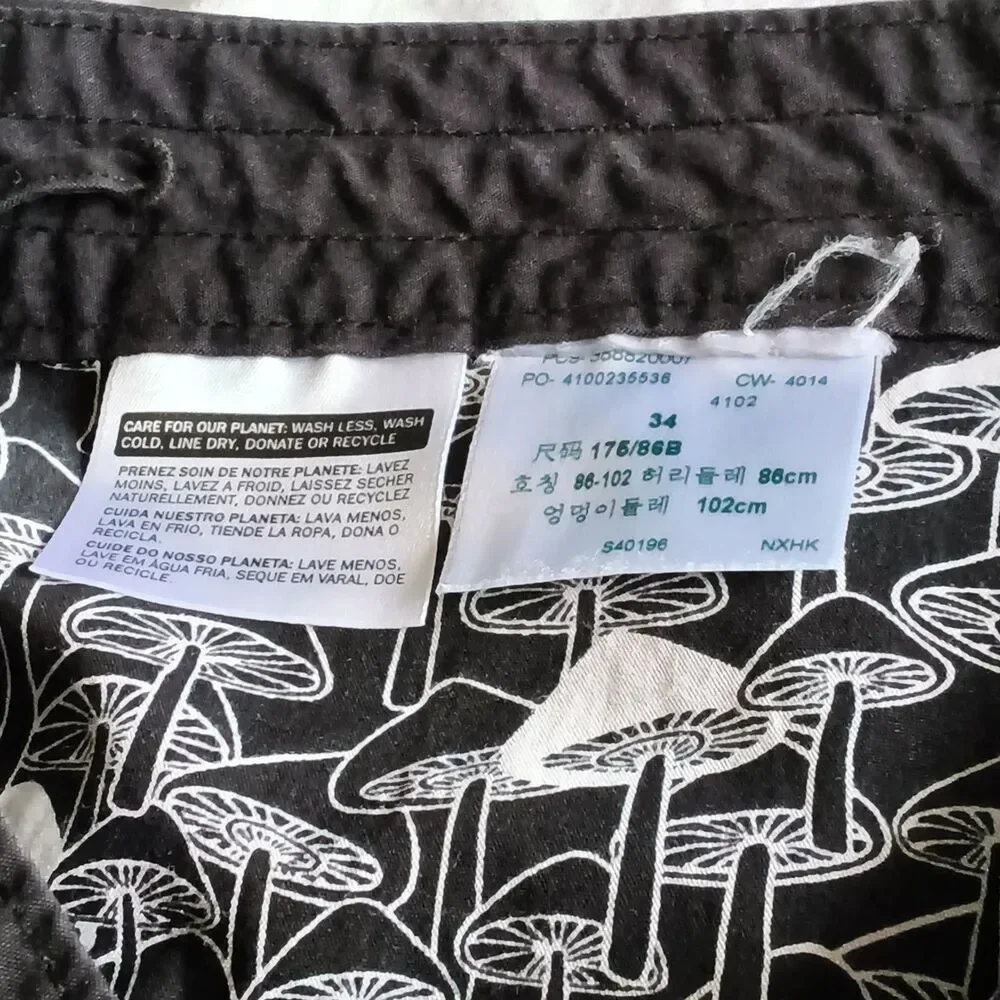 Levi's California Mens Board Shorts Black/White Mushroom Print Cargo size 34